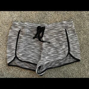 Women’s Almost Famous shorts Medium